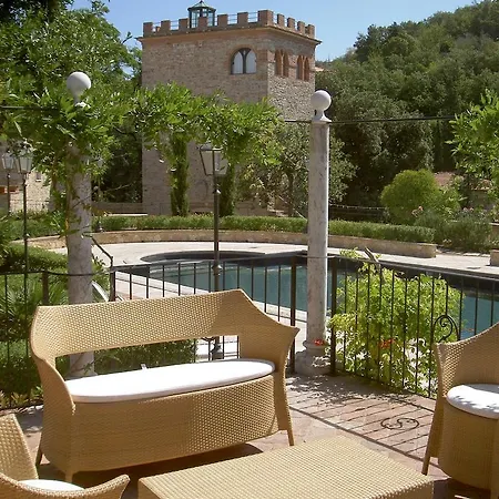 Castello Delle Serre فندق مبيت وإفطار 4*