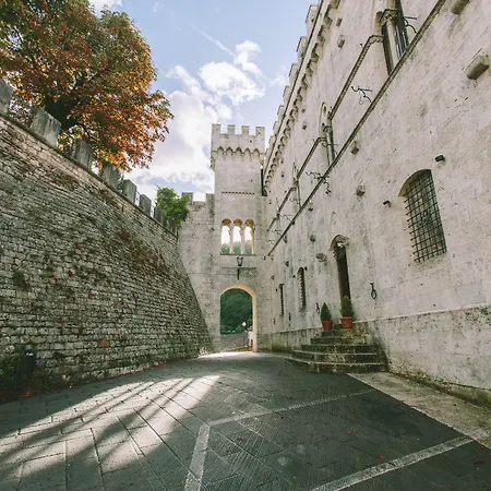 Castello Delle Serre فندق مبيت وإفطار