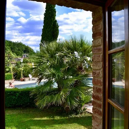 فندق مبيت وإفطار Castello Delle Serre 4*